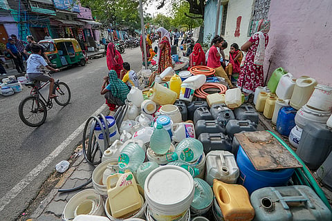 Water crisis at Vivekanand camp 